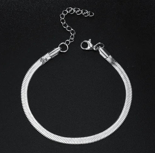 The Sienna Minimal Bracelet