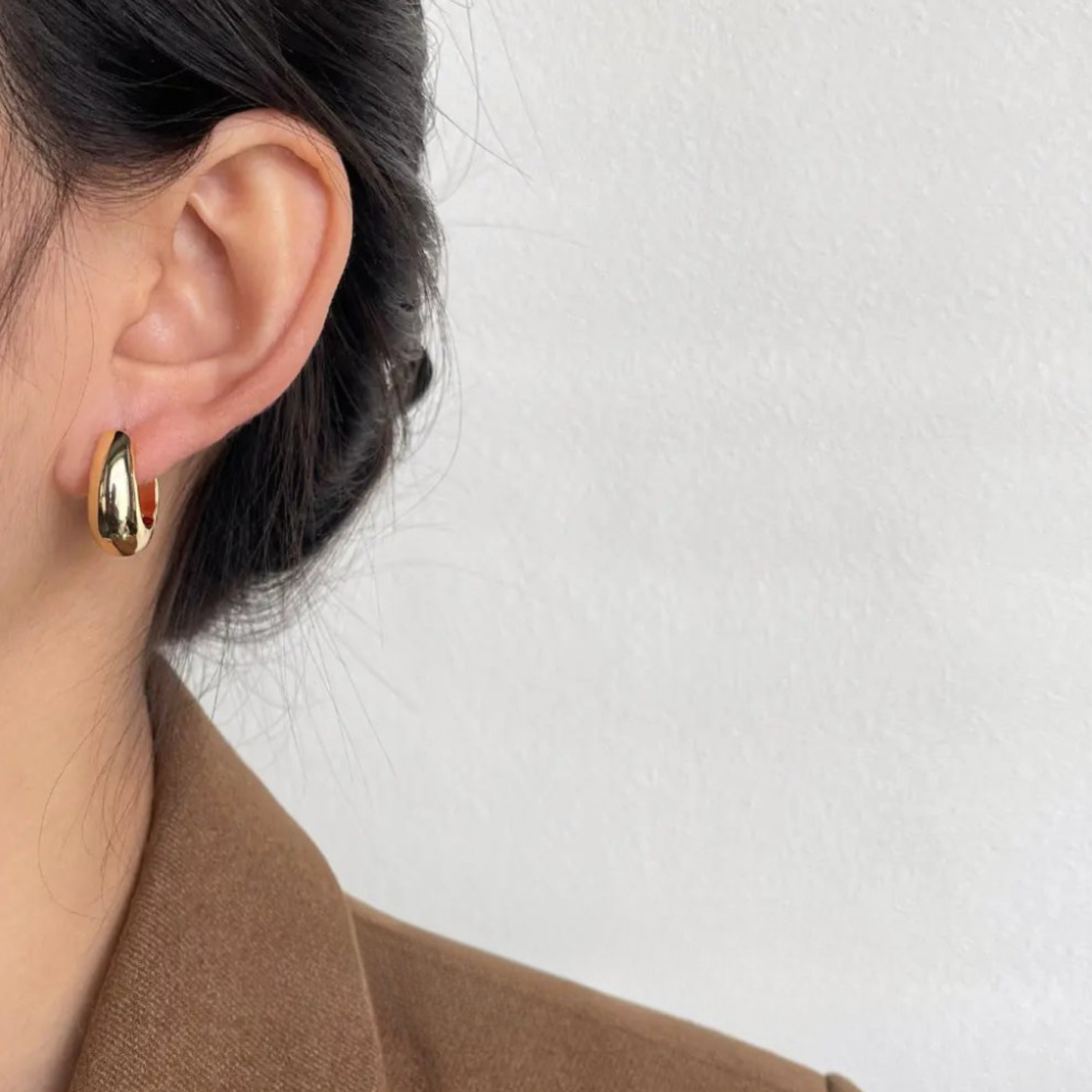 The Chloé Hoops